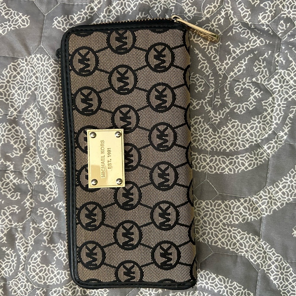 Michael Kors wallet